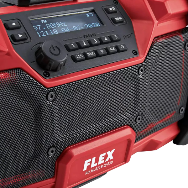 Das FLEX Digitales Akku-Baustellenradio RD 10.8/18.0/230 ist ein robustes Baustellenradio, für den Empfang von DAB+ und FM geeignet. Seine Lautsprecherleistung von 2 x 10 Watt und der Bass-Boost sorgen für eine gute Klangqualität. Das beleuchtete und über